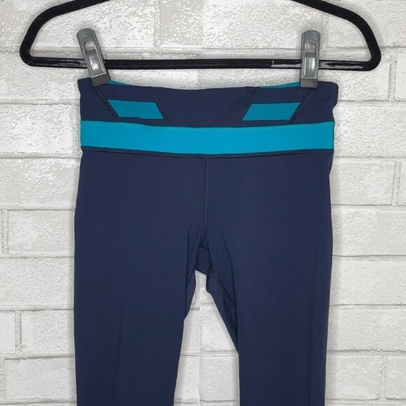 Lululemon Navy Inspire Crop II 22" - Picture 7 of 15